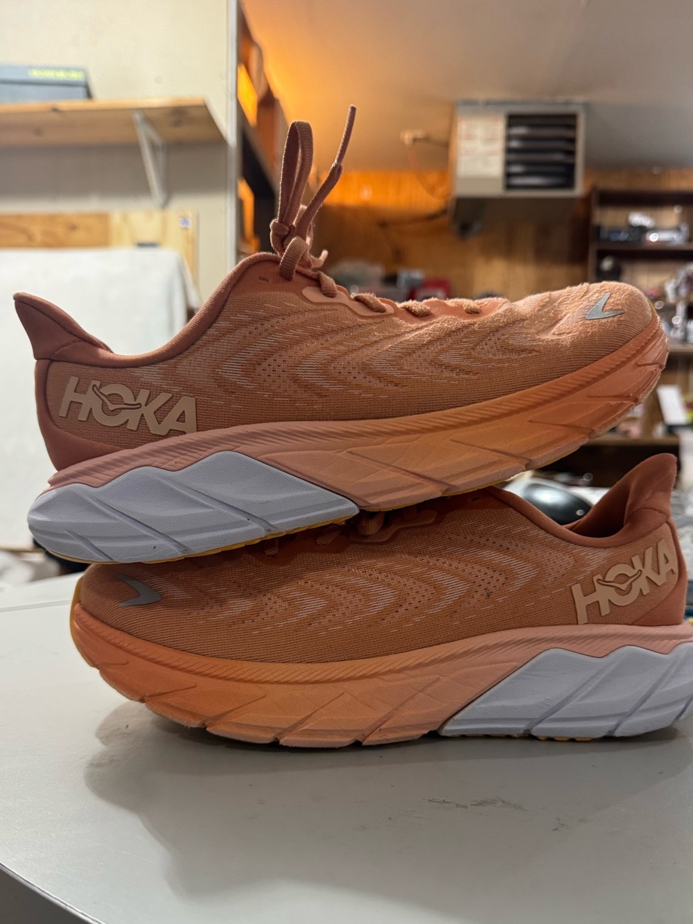 Hoka One One Women’s Arahi 6 Running Shoes Sz 8.5 B